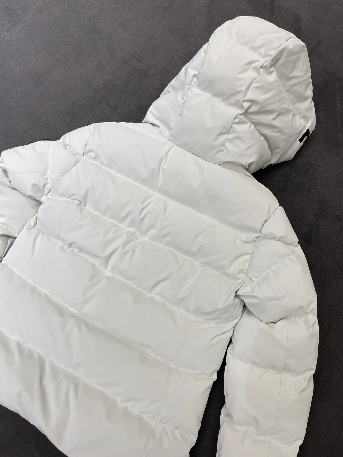 Moncler Beyaz Şişme Mont