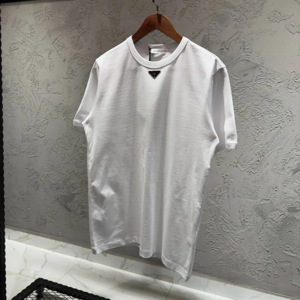 Prada Logo Detaylı Beyaz Tshirt