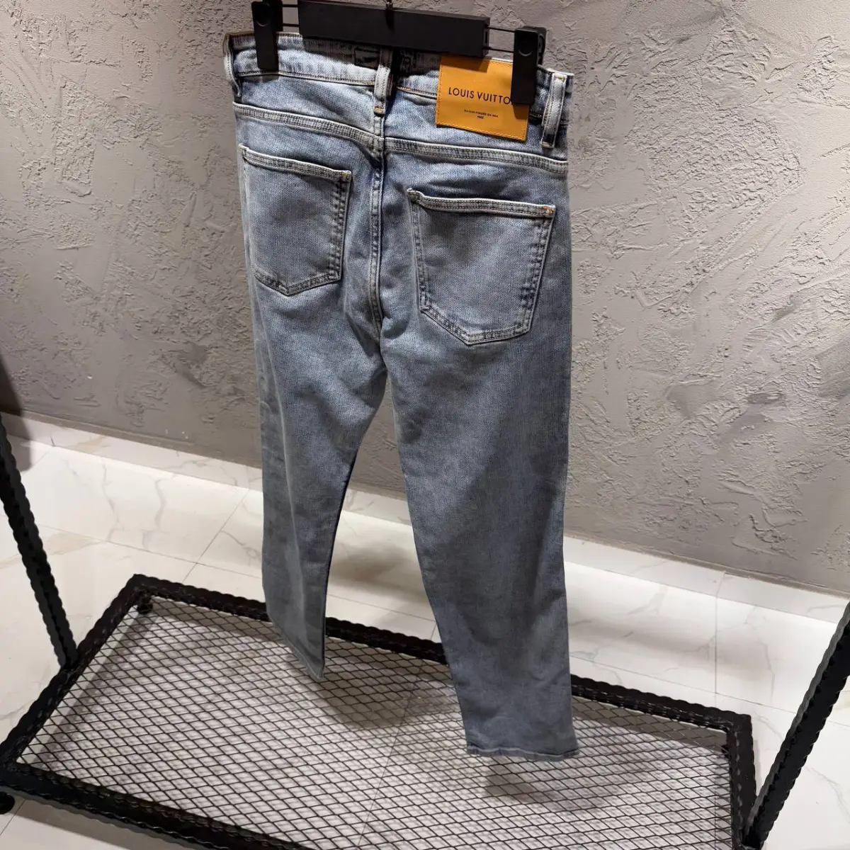 Louis Vuitton Baggy Kalıp Buz Mavi Jeans