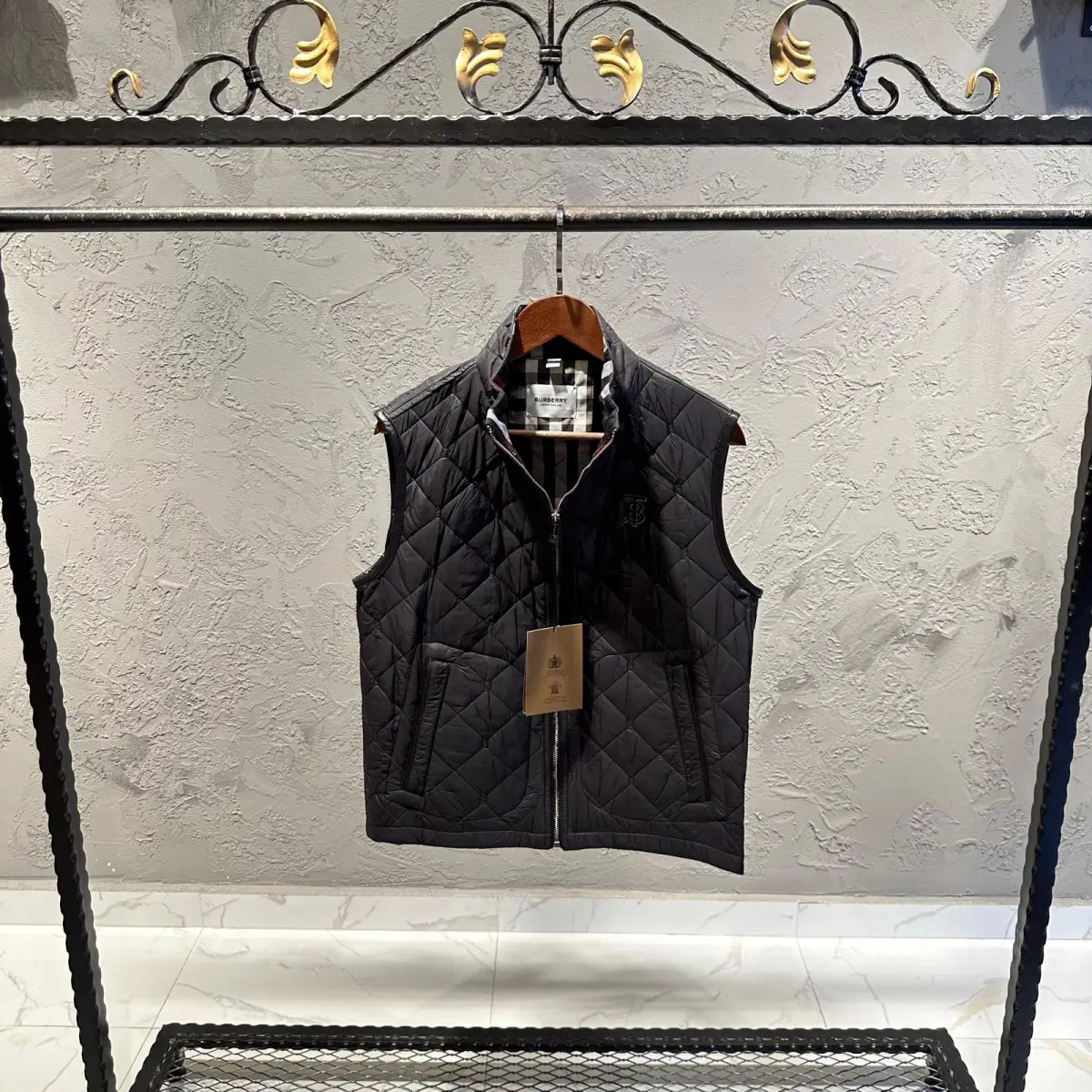 Burberry Siyah Yelek