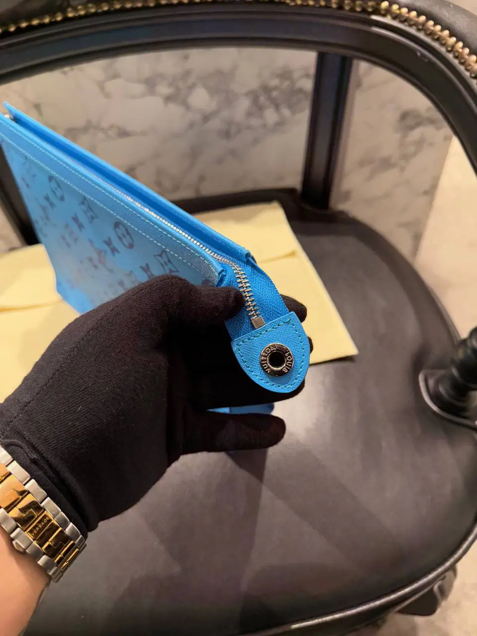 Louis Vuitton Mavi Clutch