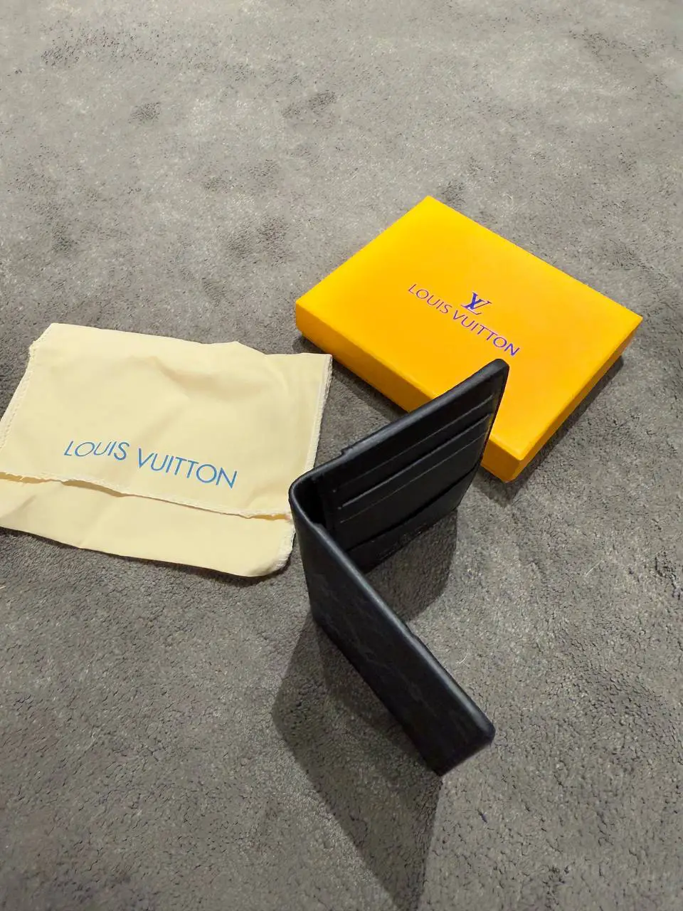 Louis Vuitton Siyah Deri Kartlık