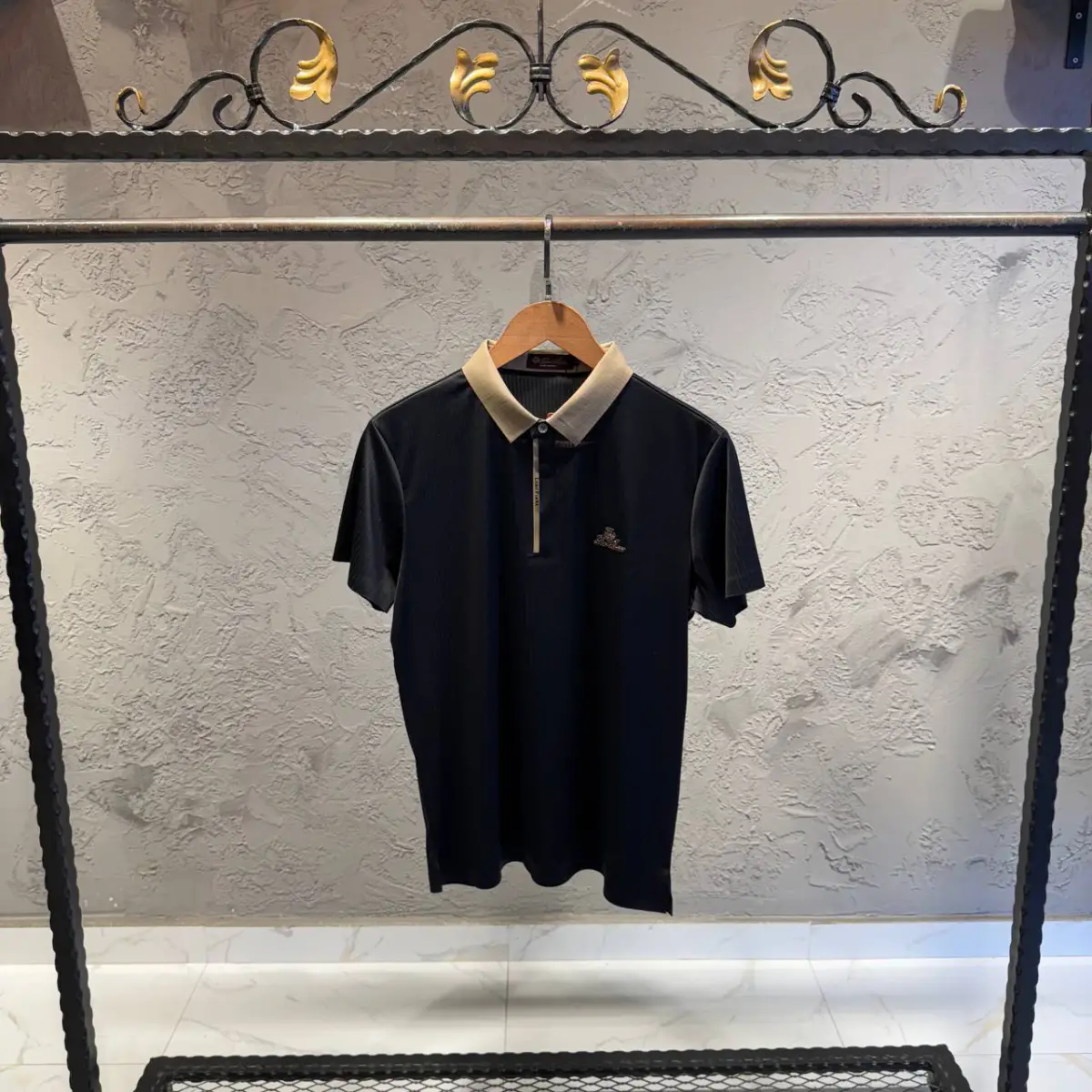 Loro Piana Siyah Yakalı Tshirt