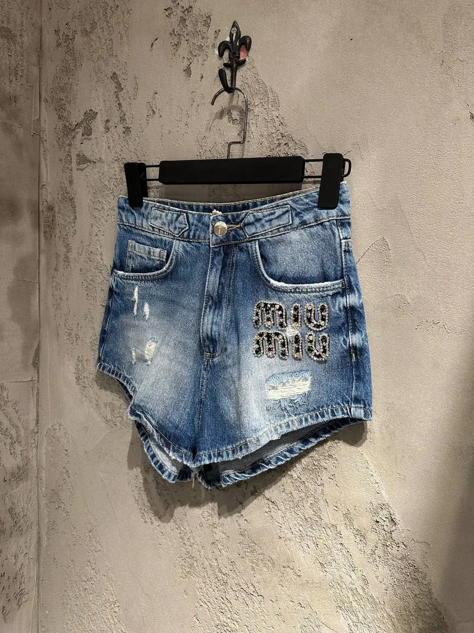 MiuMiu Mavi Taşlı Kot Şort