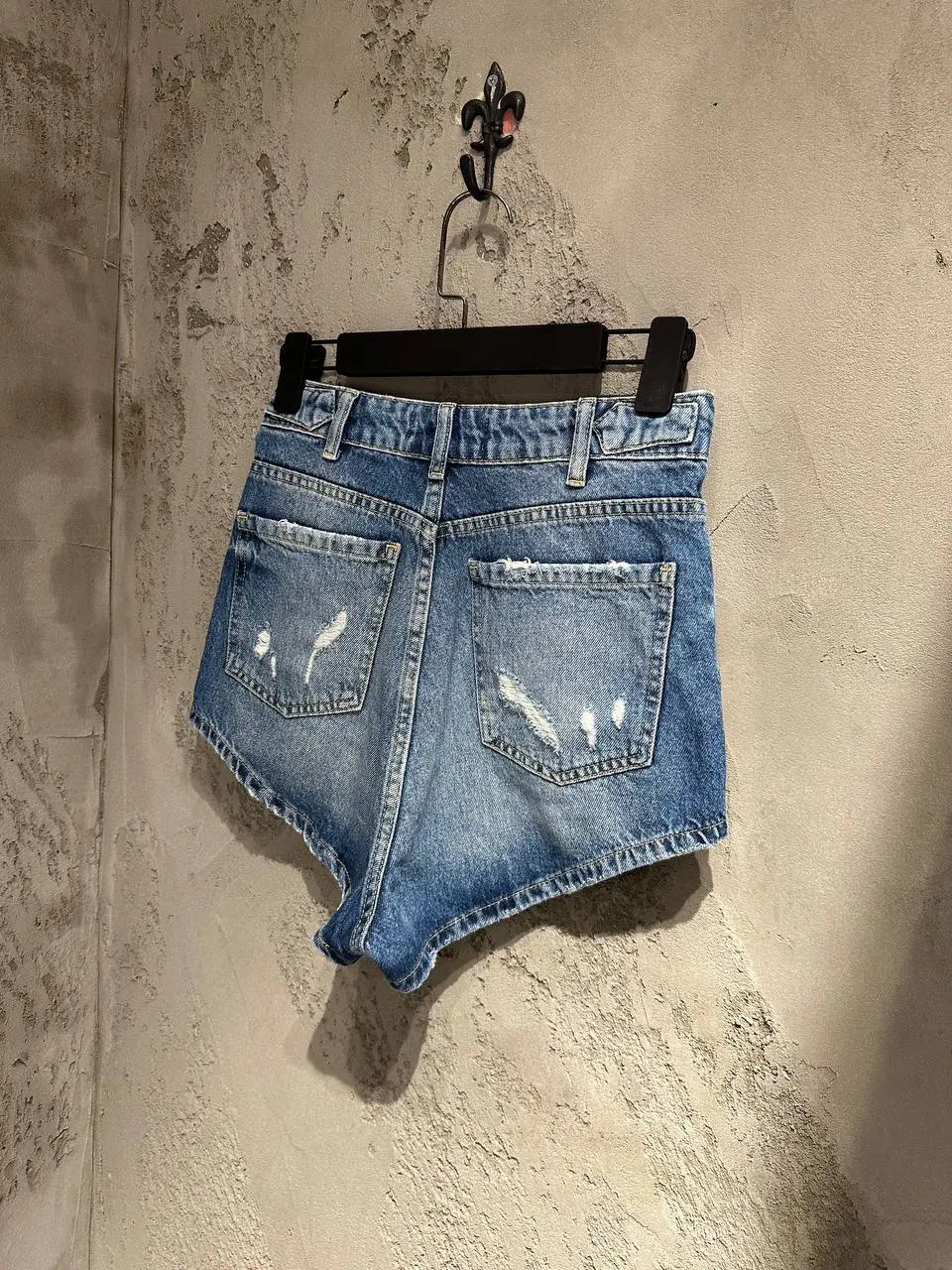 MiuMiu Mavi Taşlı Kot Şort