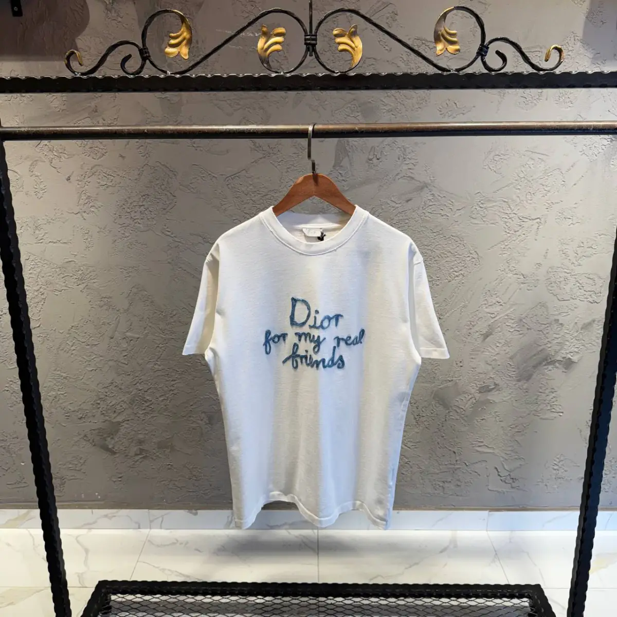 Dior Beyaz Nakış Detaylı Tişört