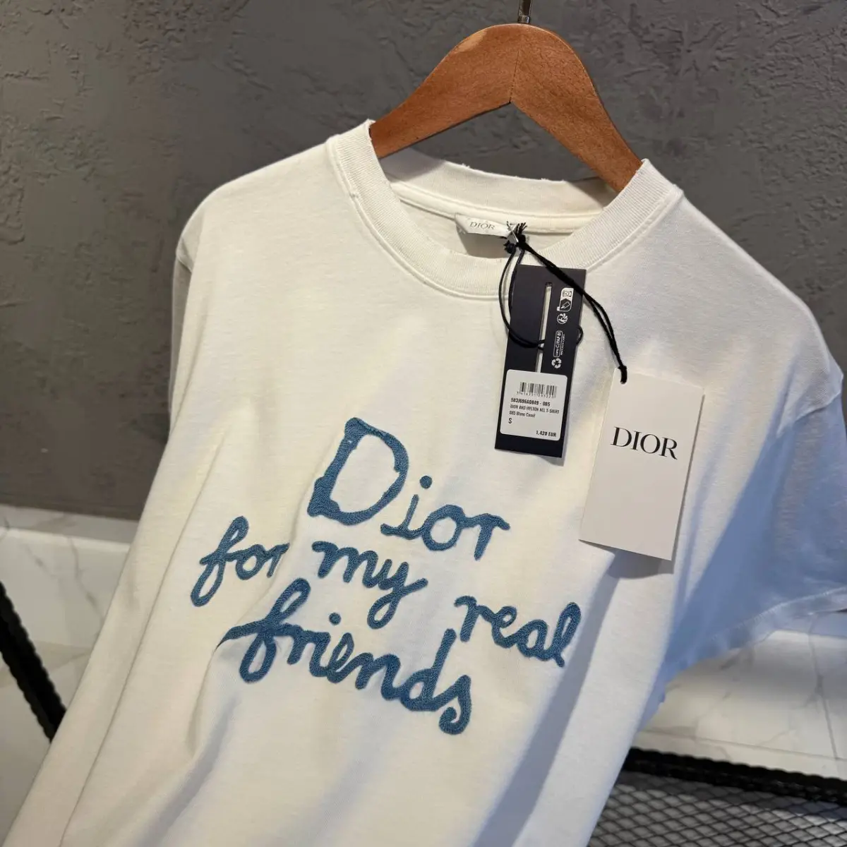 Dior Beyaz Nakış Detaylı Tişört