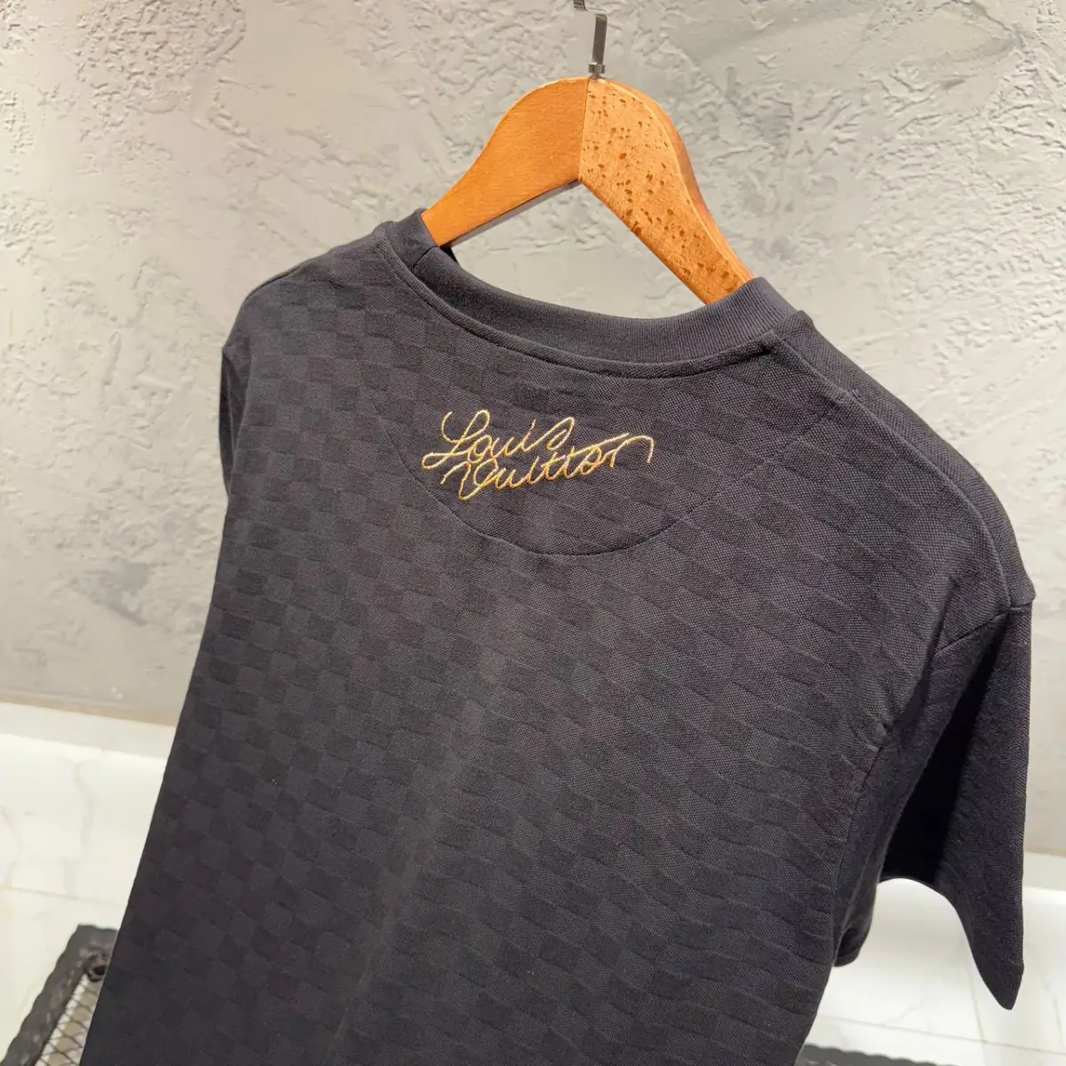 Louis Vuitton Siyah Armalı Tişört