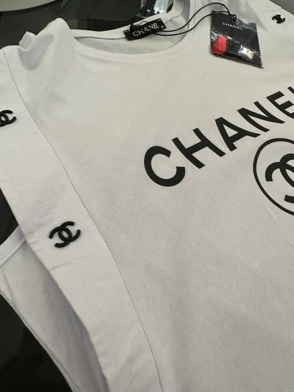 Chanel Beyaz Sıfır Kol Tişört