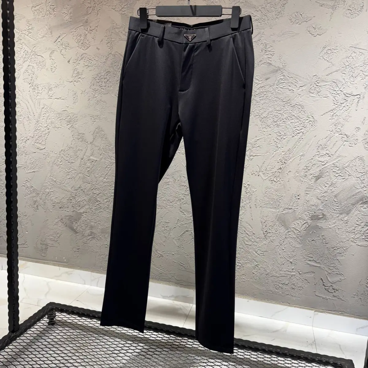 Prada Siyah Logo Detaylı İthal Jogger