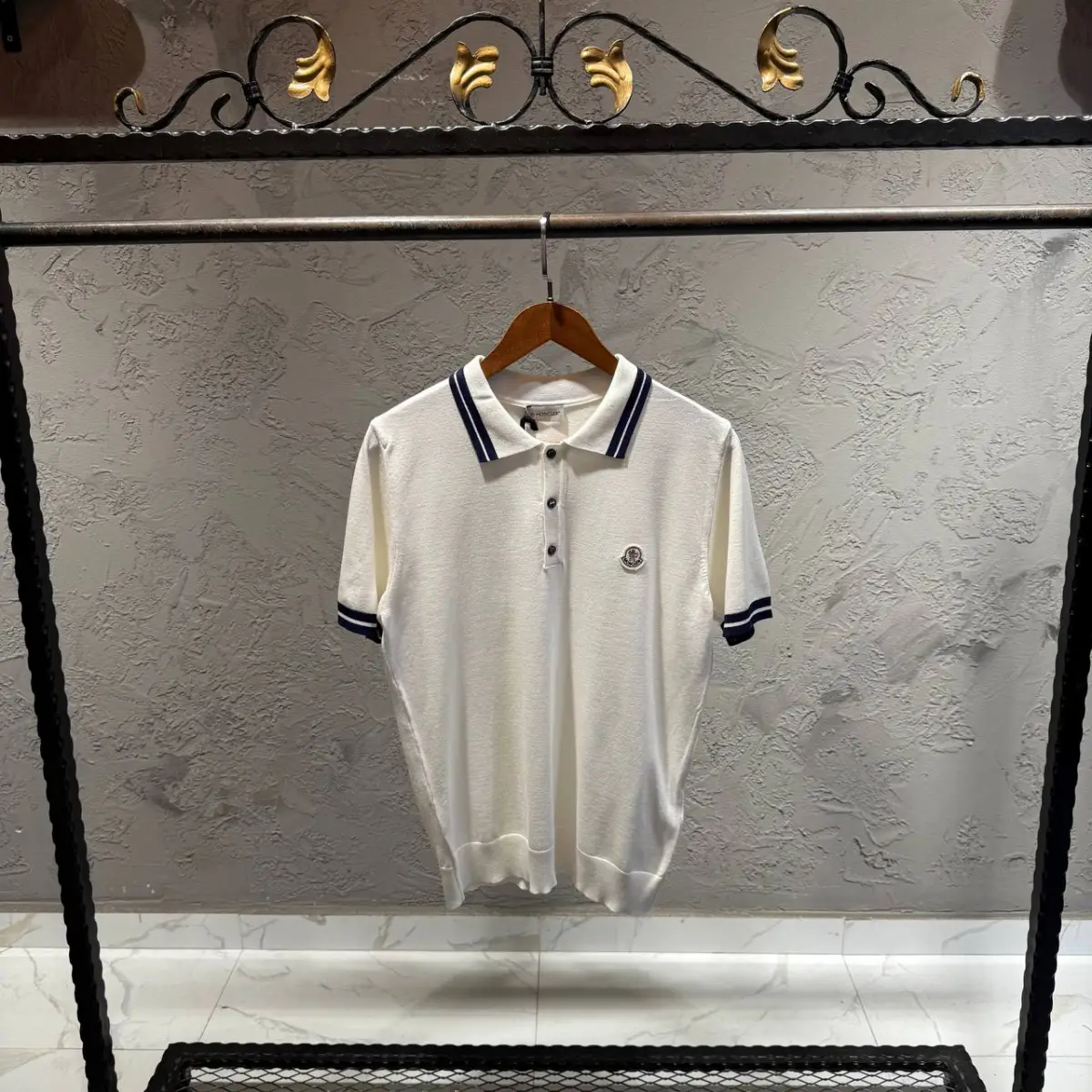 Moncler Yakalı Beyaz Tişört