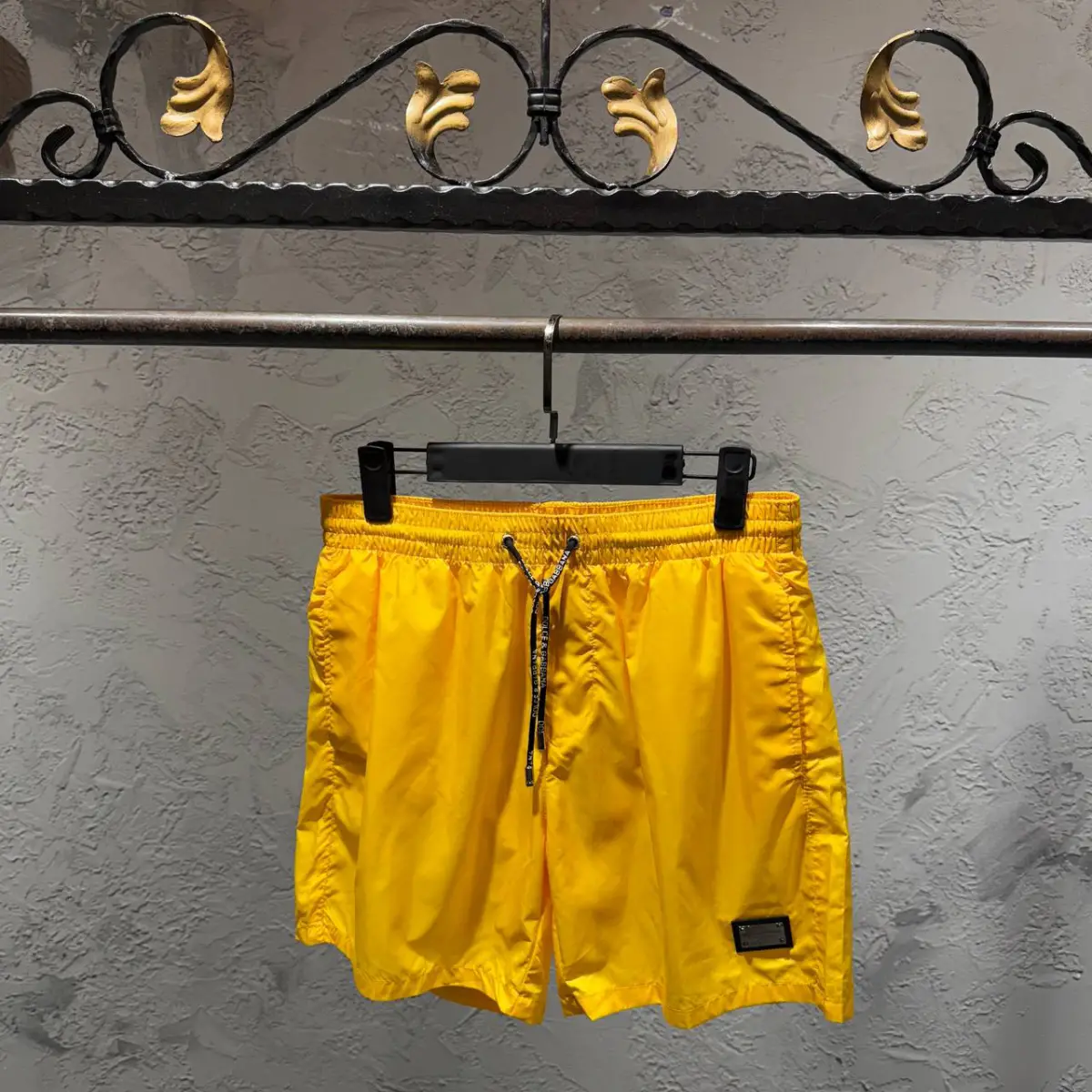 Dolce Gabbana Sarı Tokalı Deniz Şortu