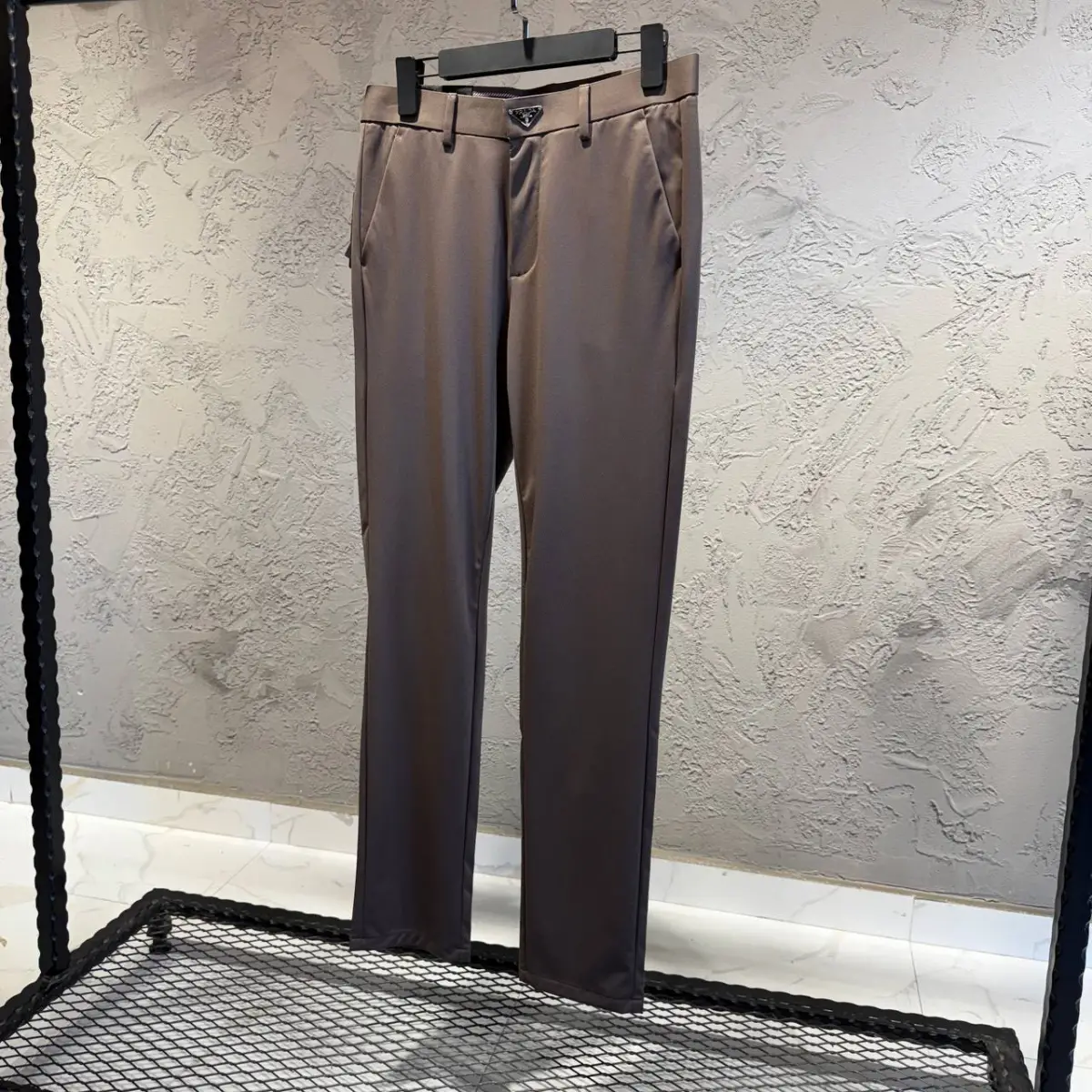 Prada Logo Detaylı Kahverengi Jogger