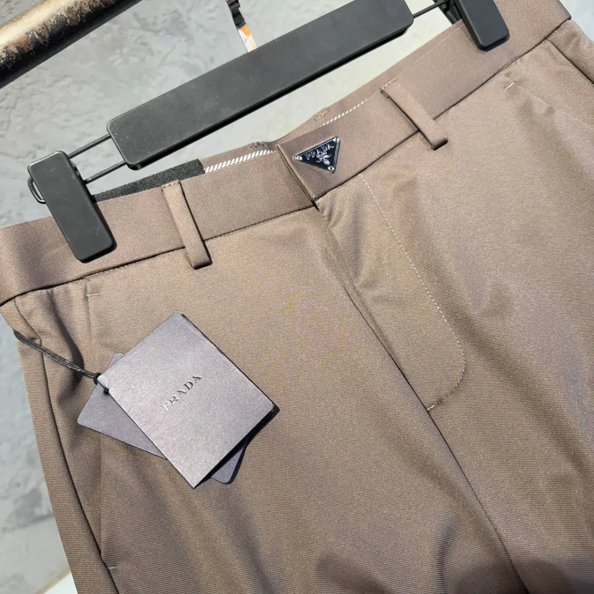 Prada Logo Detaylı Kahverengi Jogger