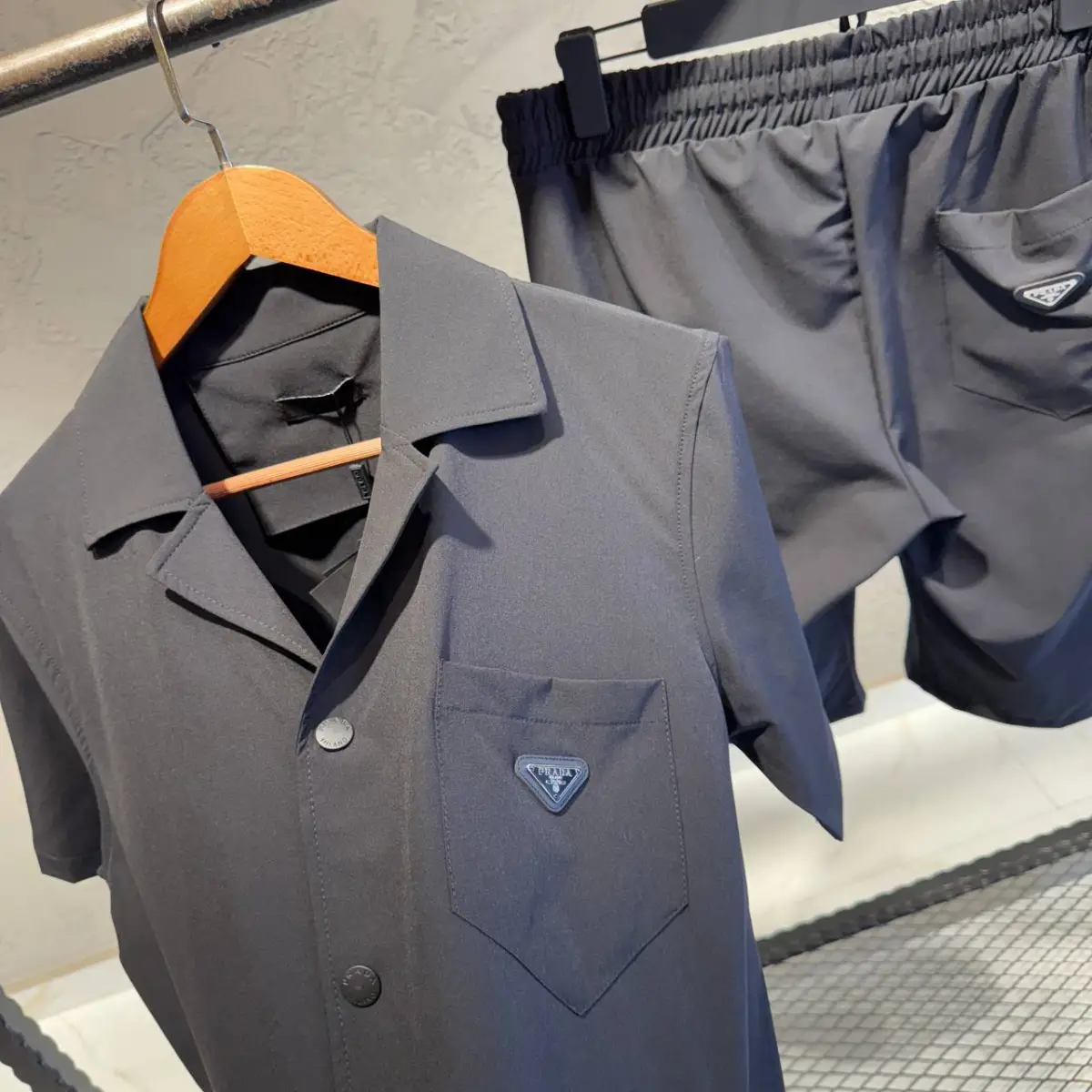 Prada Siyah Gömlek Şort Takım