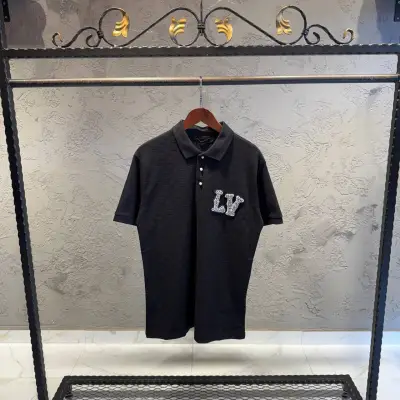 Louis Vuitton Taş Detaylı Tişört