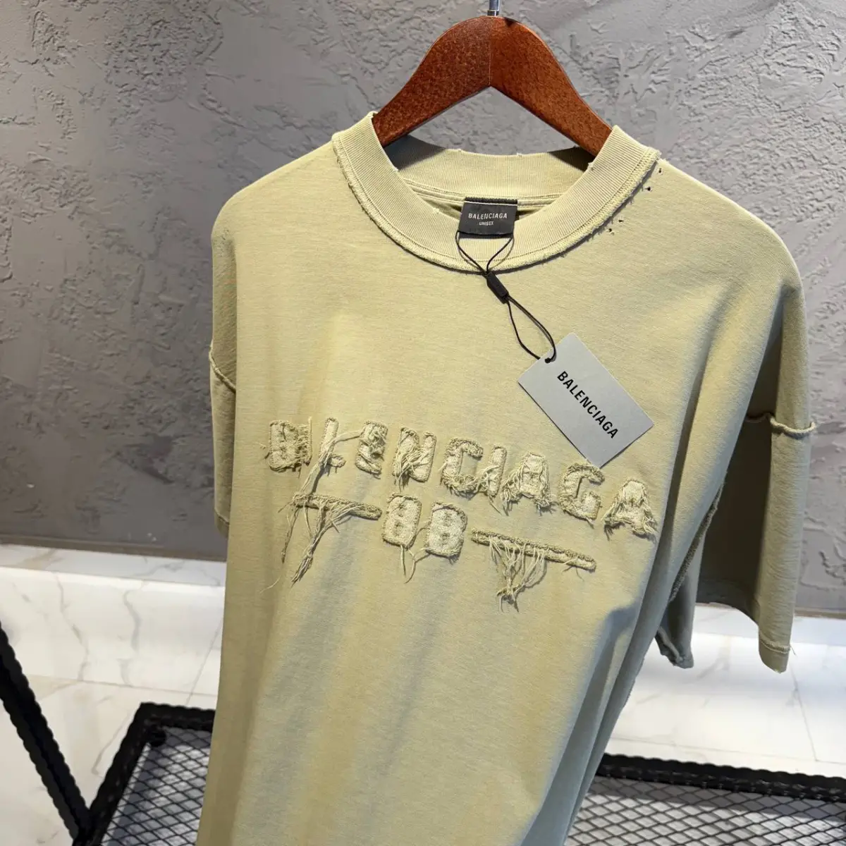 Balenciaga Haki Nakış Detaylı Tişört