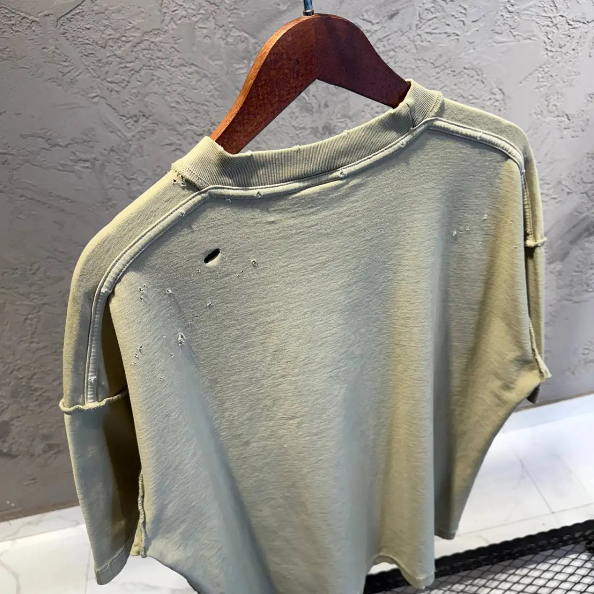 Balenciaga Haki Nakış Detaylı Tişört