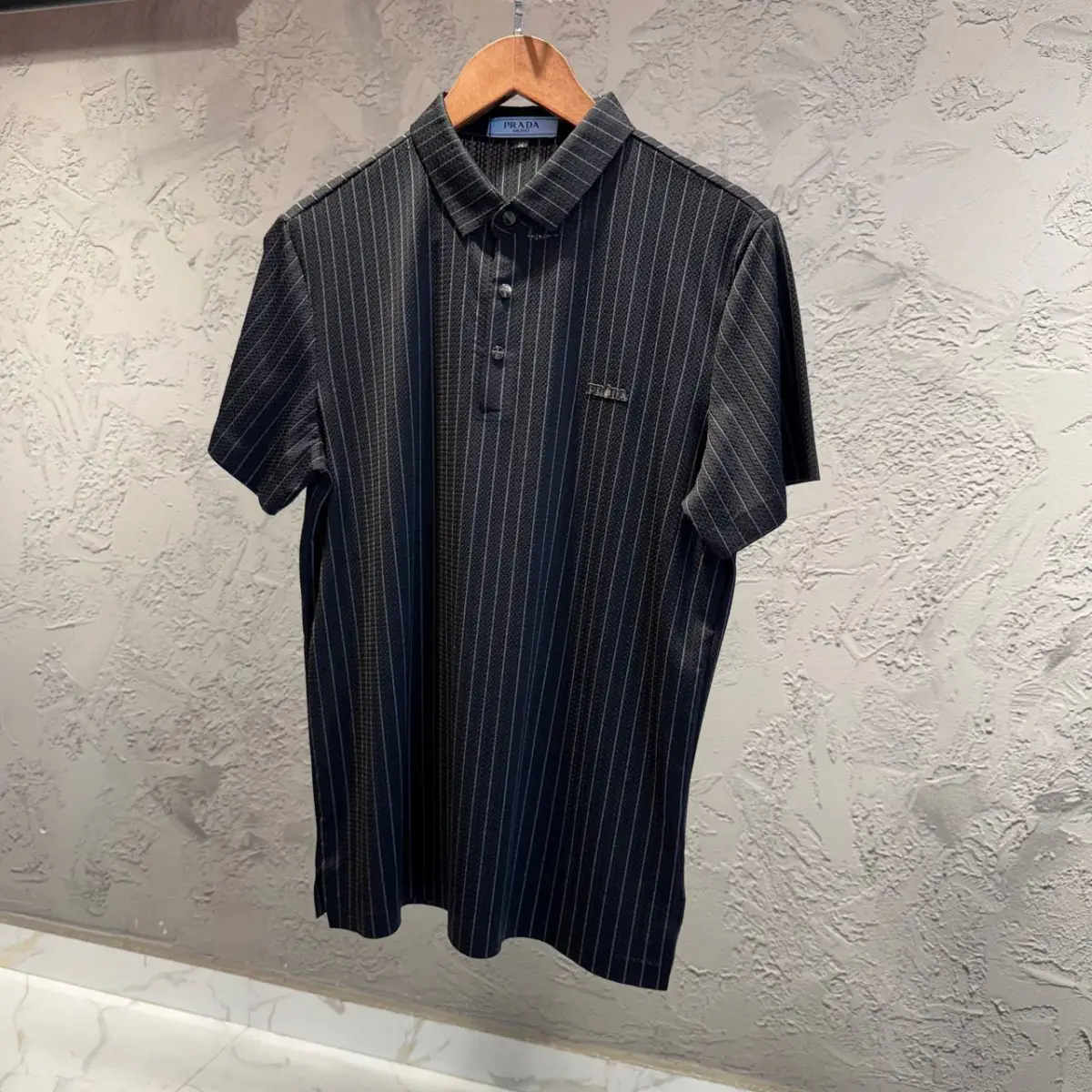 Prada Siyah Çizgili İthal Tişört