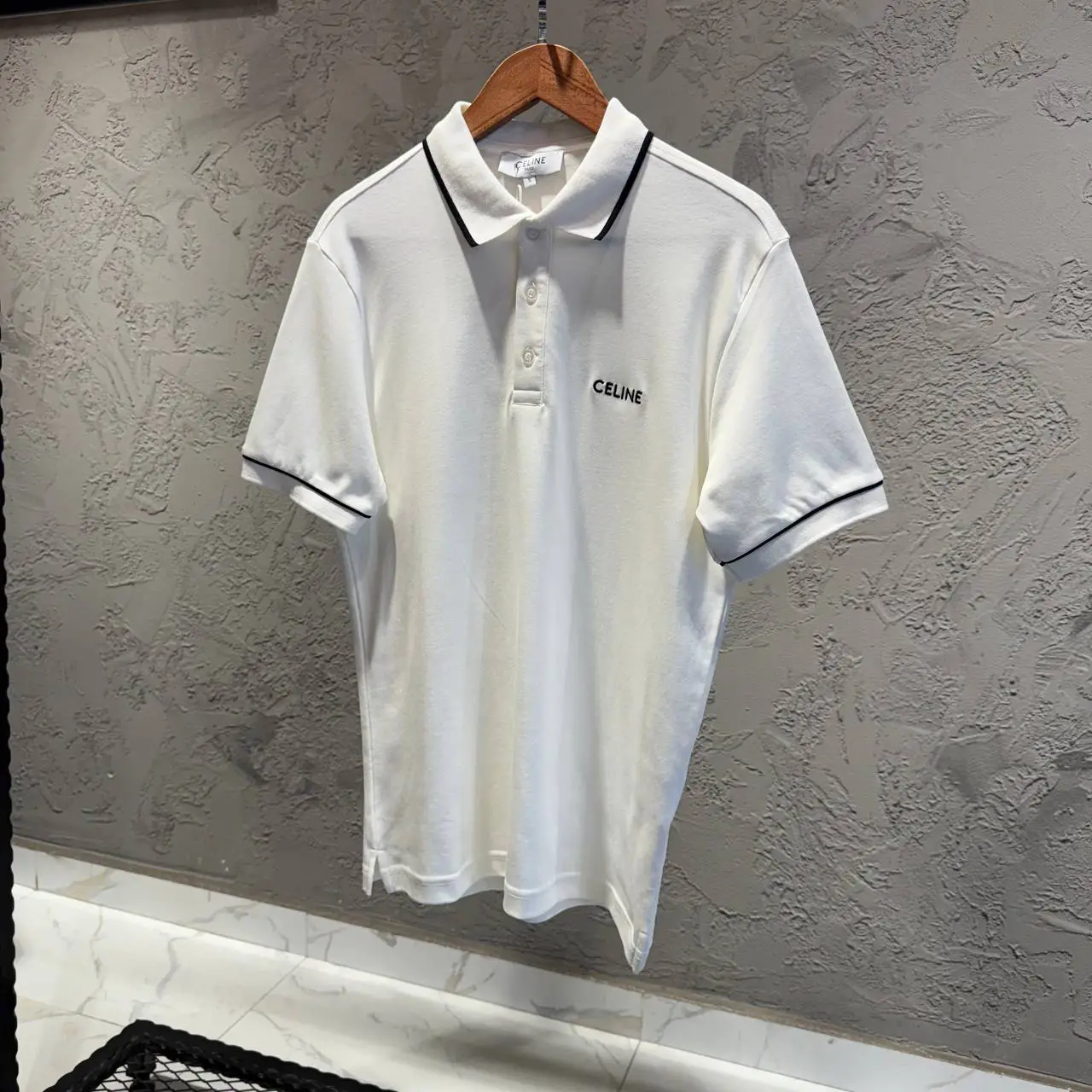 Celine Beyaz Yakalı Tişört