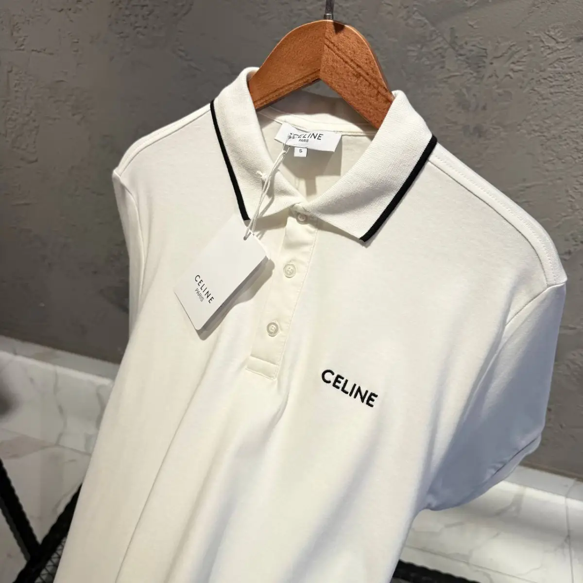 Celine Beyaz Yakalı Tişört