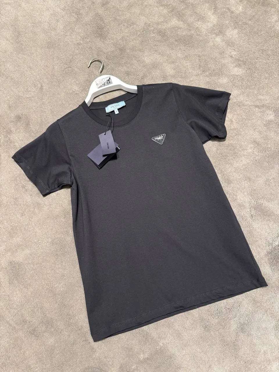 Prada Siyah Logo Detaylı Tişort