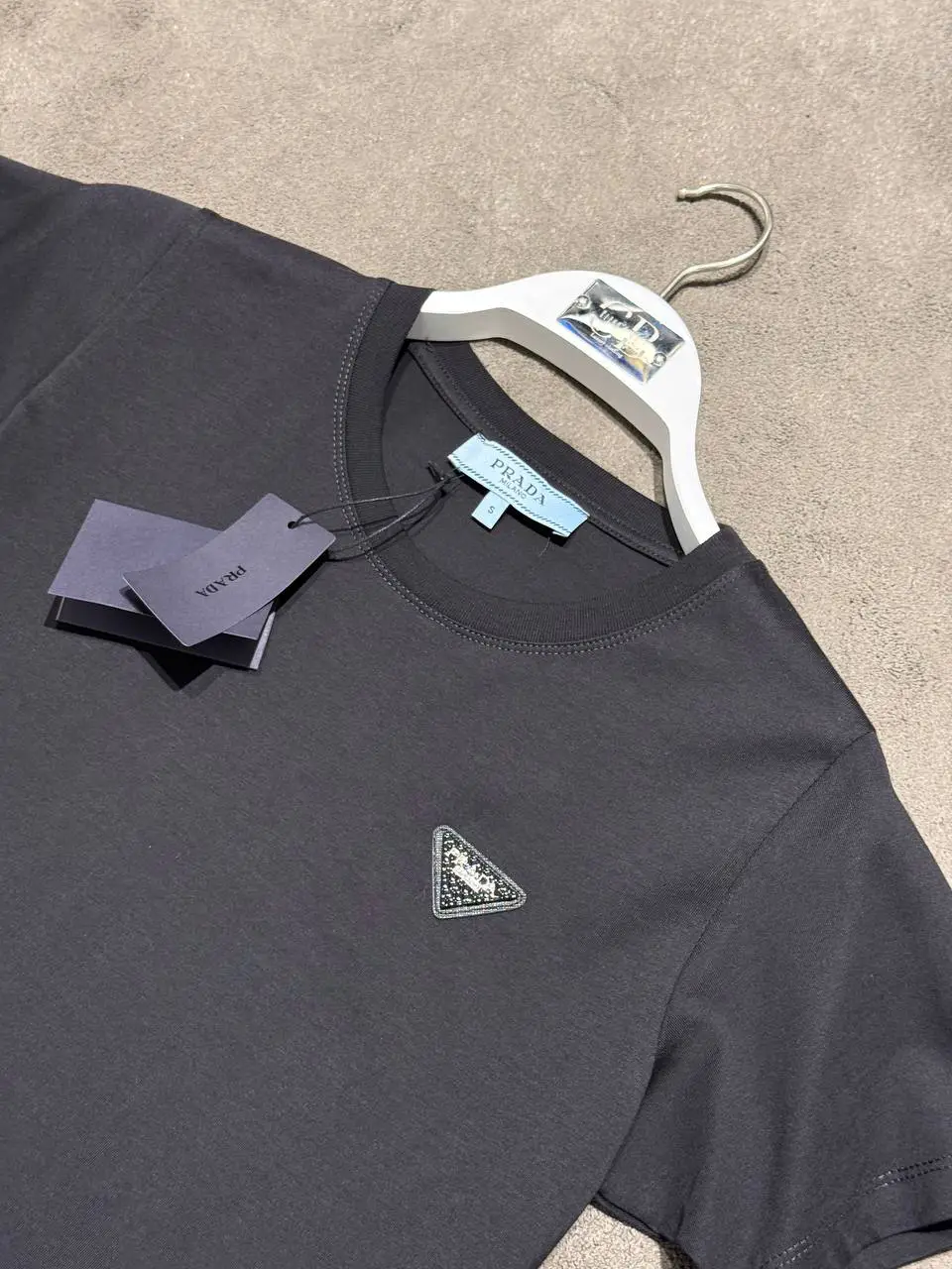 Prada Siyah Logo Detaylı Tişort