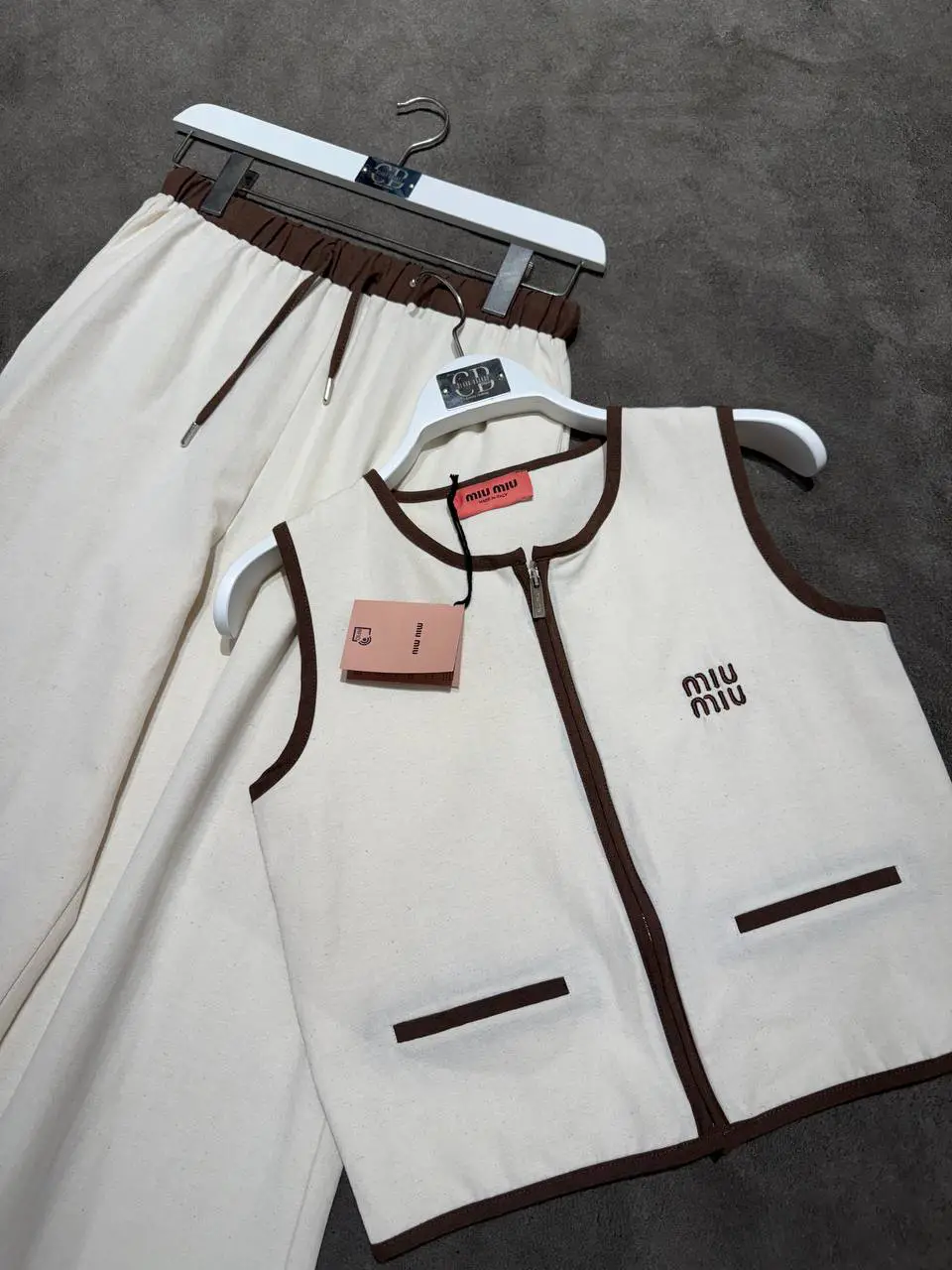 MiuMiu Krem Yelek Pantolon Keten Takım