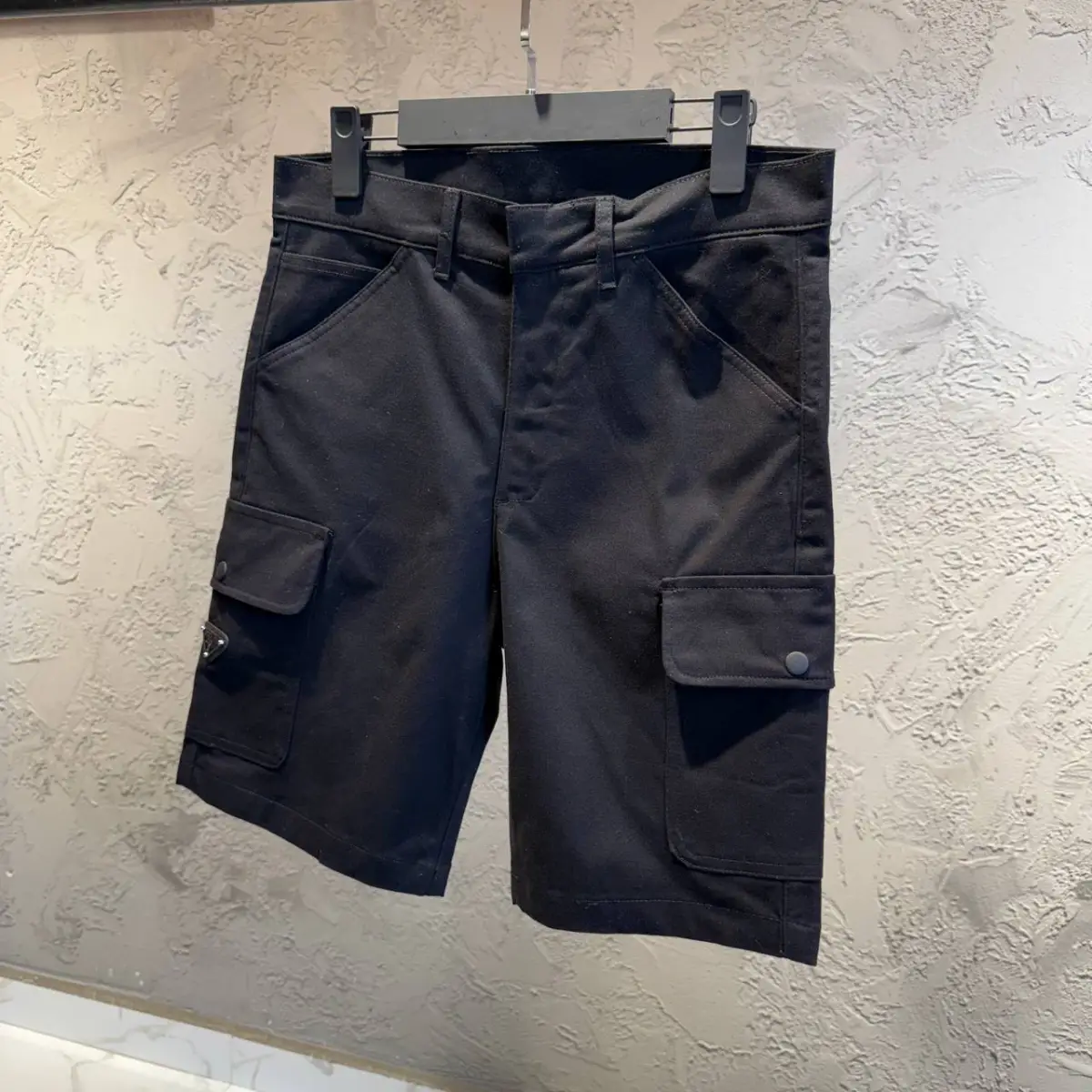 Prada Siyah Logo Detaylı Kot Şort