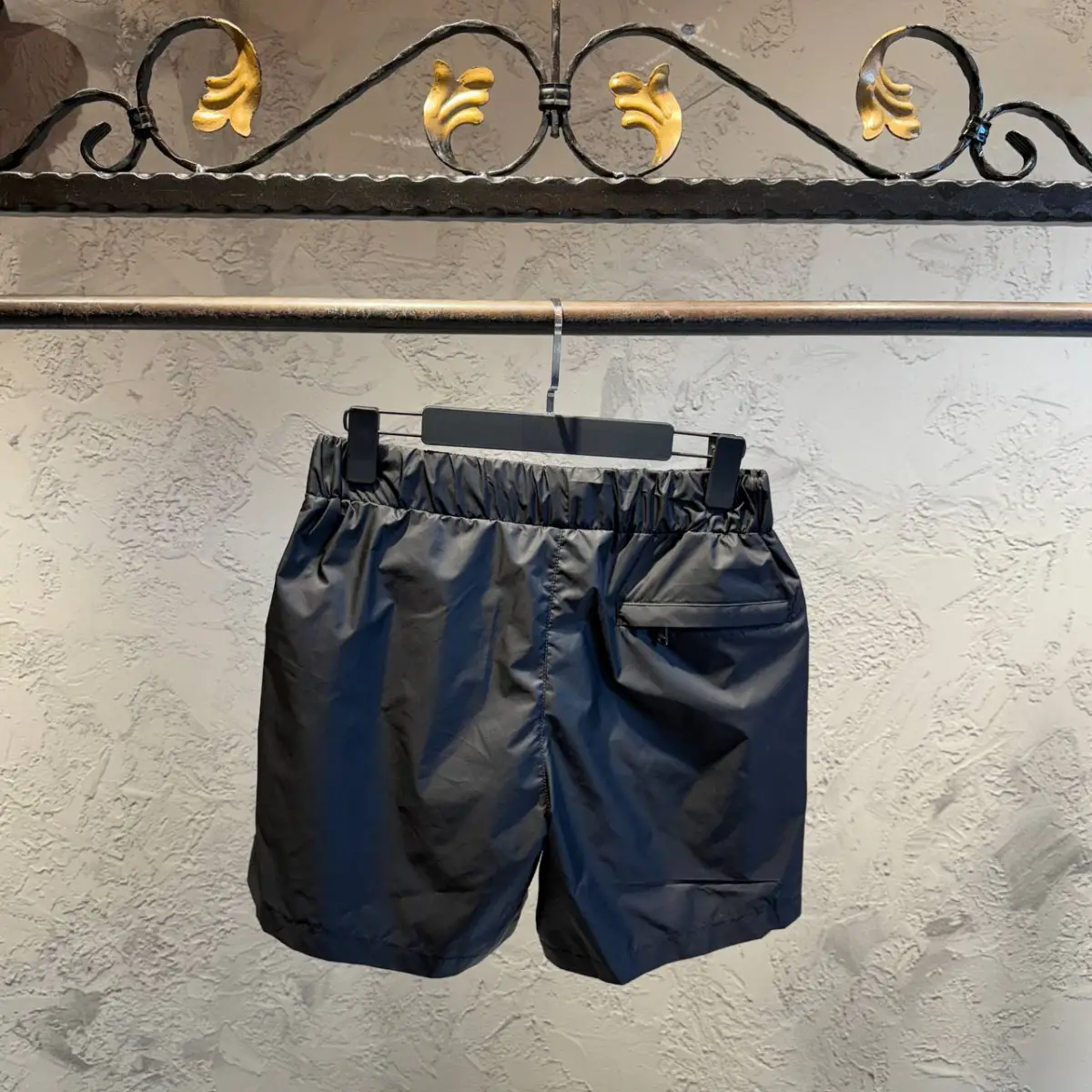 Dolce Gabbana Siyah Logo Detaylı Deniz Şortu