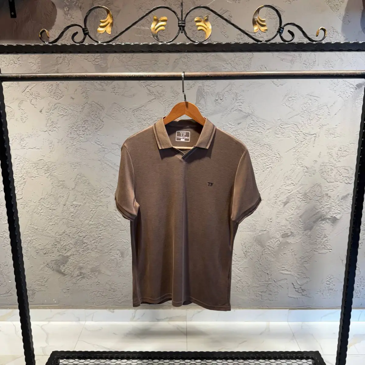 Tomford Kahverengi Yakalı Tişört