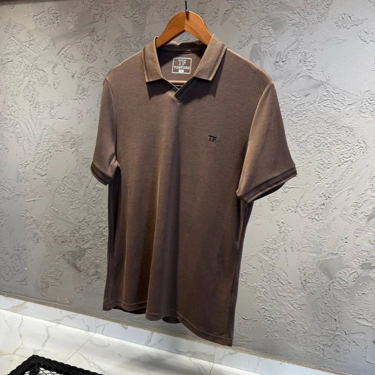 Tomford Kahverengi Yakalı Tişört