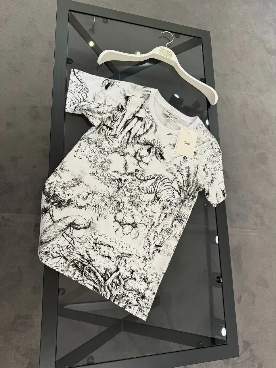 Dior Beyaz Çiçek Desenli Tişört