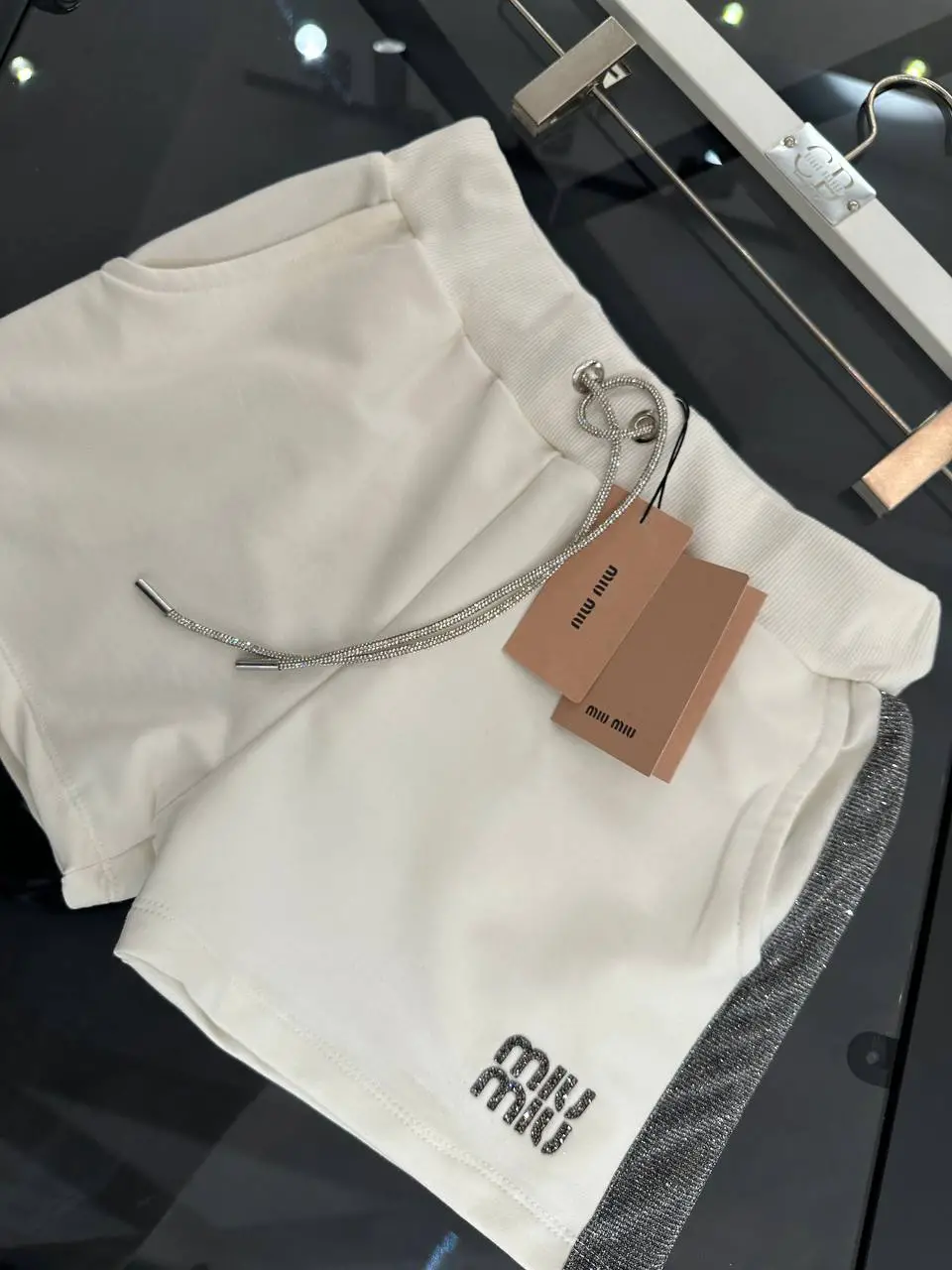 MiuMiu Beyaz Silver Şeritli Şort