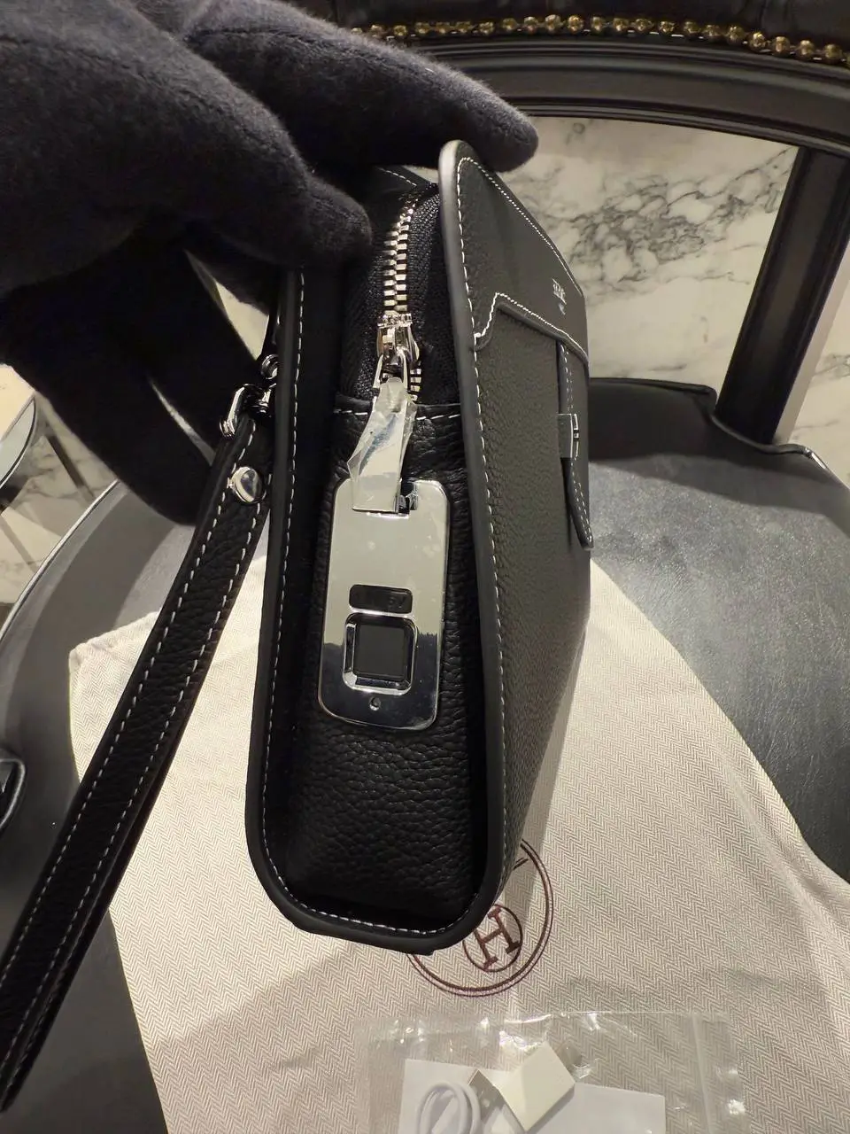 Hermes Siyah Parmak İzli Clutch