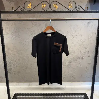 Hermes Siyah DeriCep Detaylı Tişört