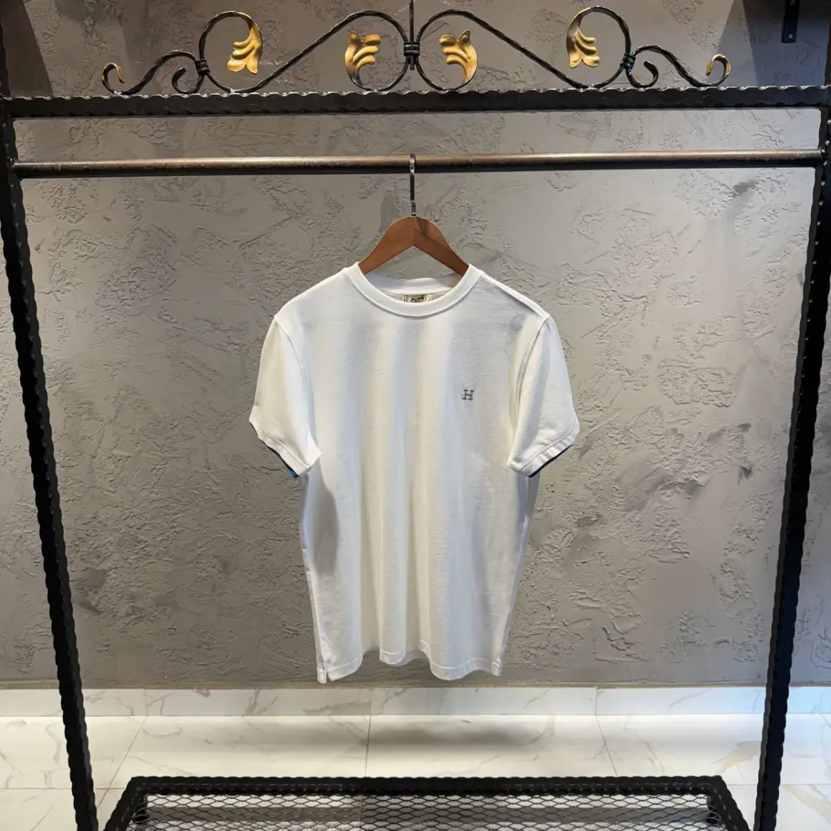 Hermes Beyaz Mavi Şeritli Tişört