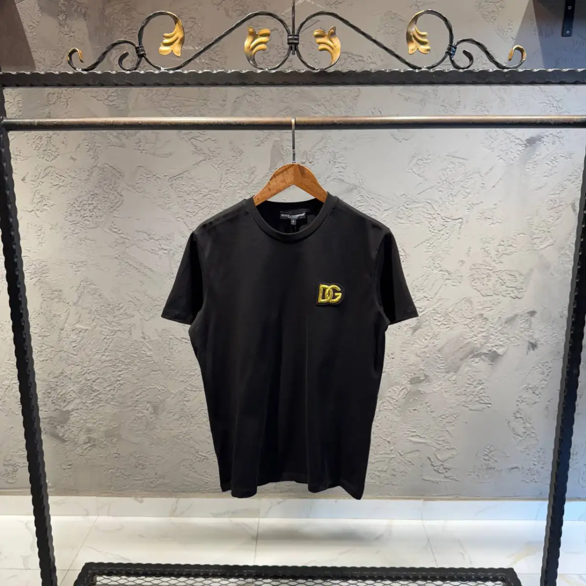 Dolce Gabbana Siyah Gold Logo Detay Tişört