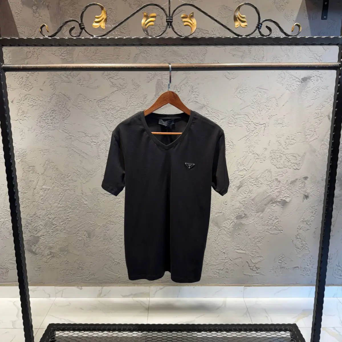 Prada Siyah V Yaka Tişört