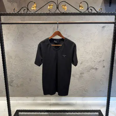 Prada Siyah V Yaka Tişört