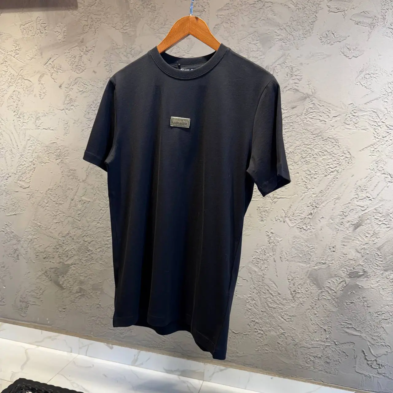 Versace Siyah Tokalı Tişört