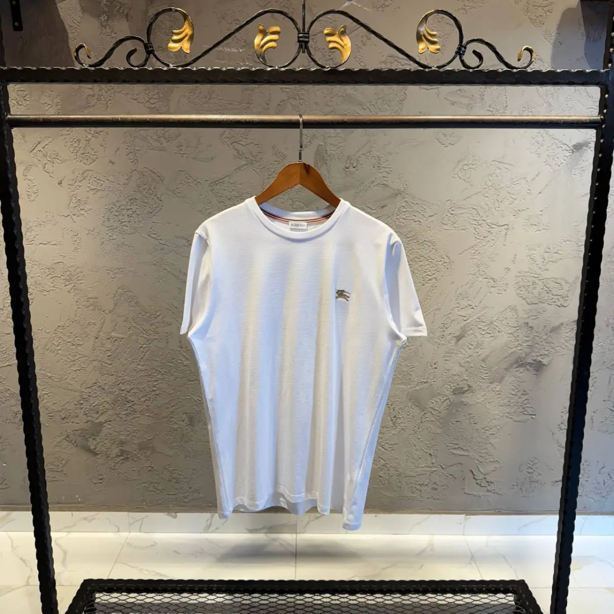 Burberry Beyaz Logo Detaylı Tişört