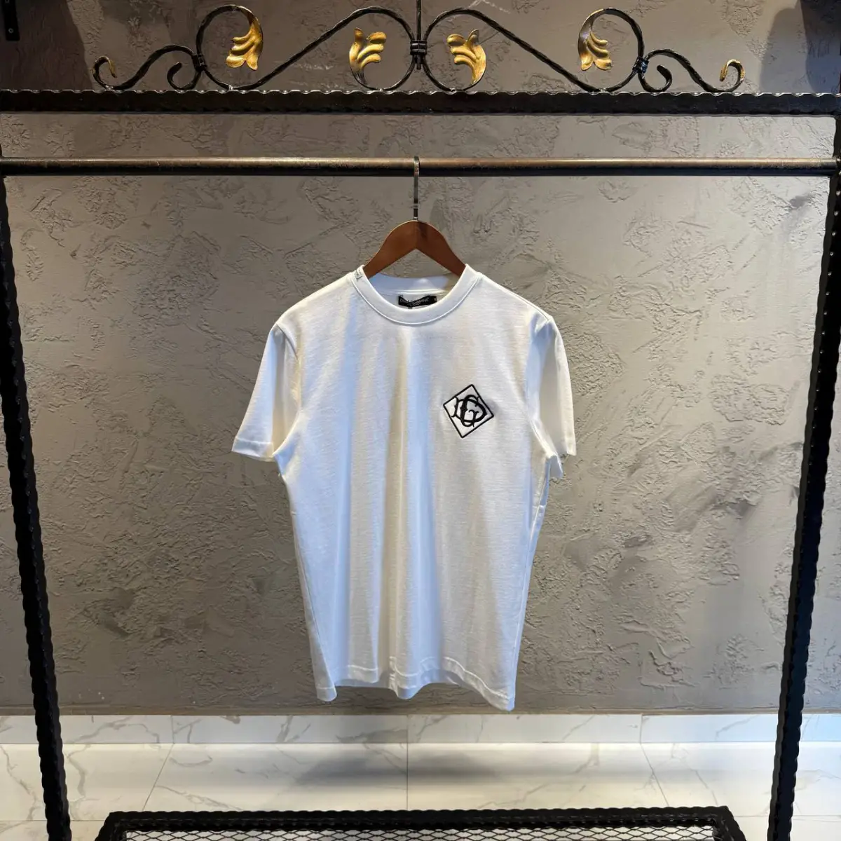 Dolce Gabbana Beyaz Siyah Logo Detay Tişört