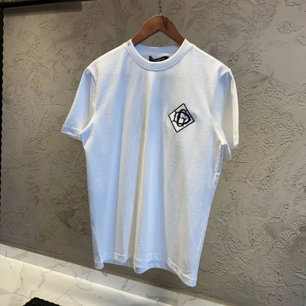 Dolce Gabbana Beyaz Siyah Logo Detay Tişört