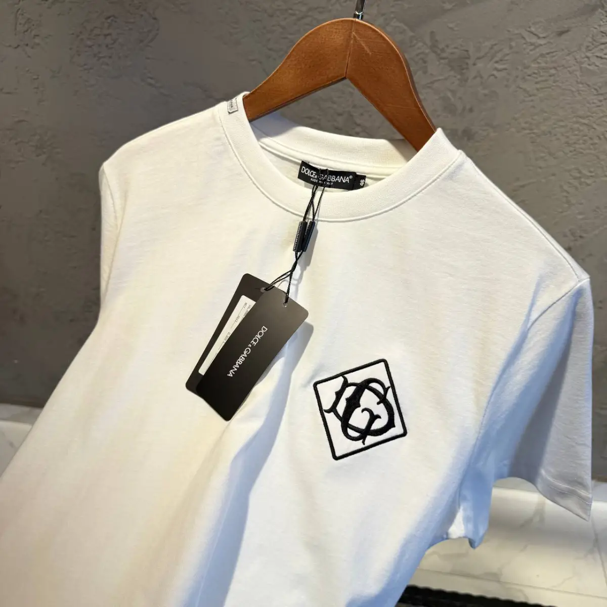 Dolce Gabbana Beyaz Siyah Logo Detay Tişört