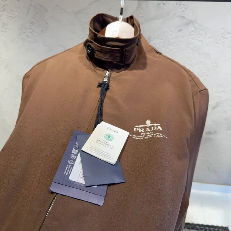 Prada Logo Detaylı Kahverengi Ceket