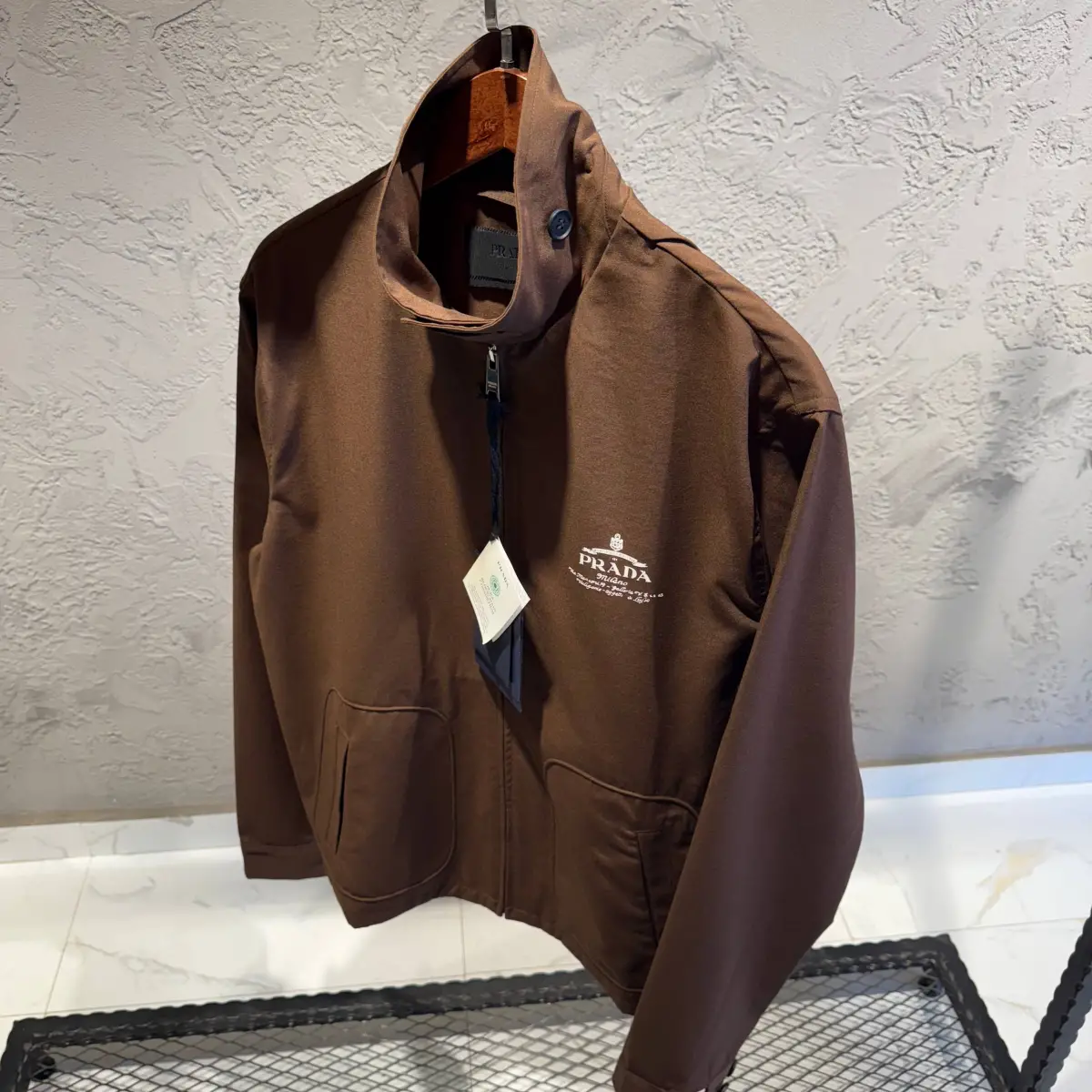 Prada Logo Detaylı Kahverengi Ceket