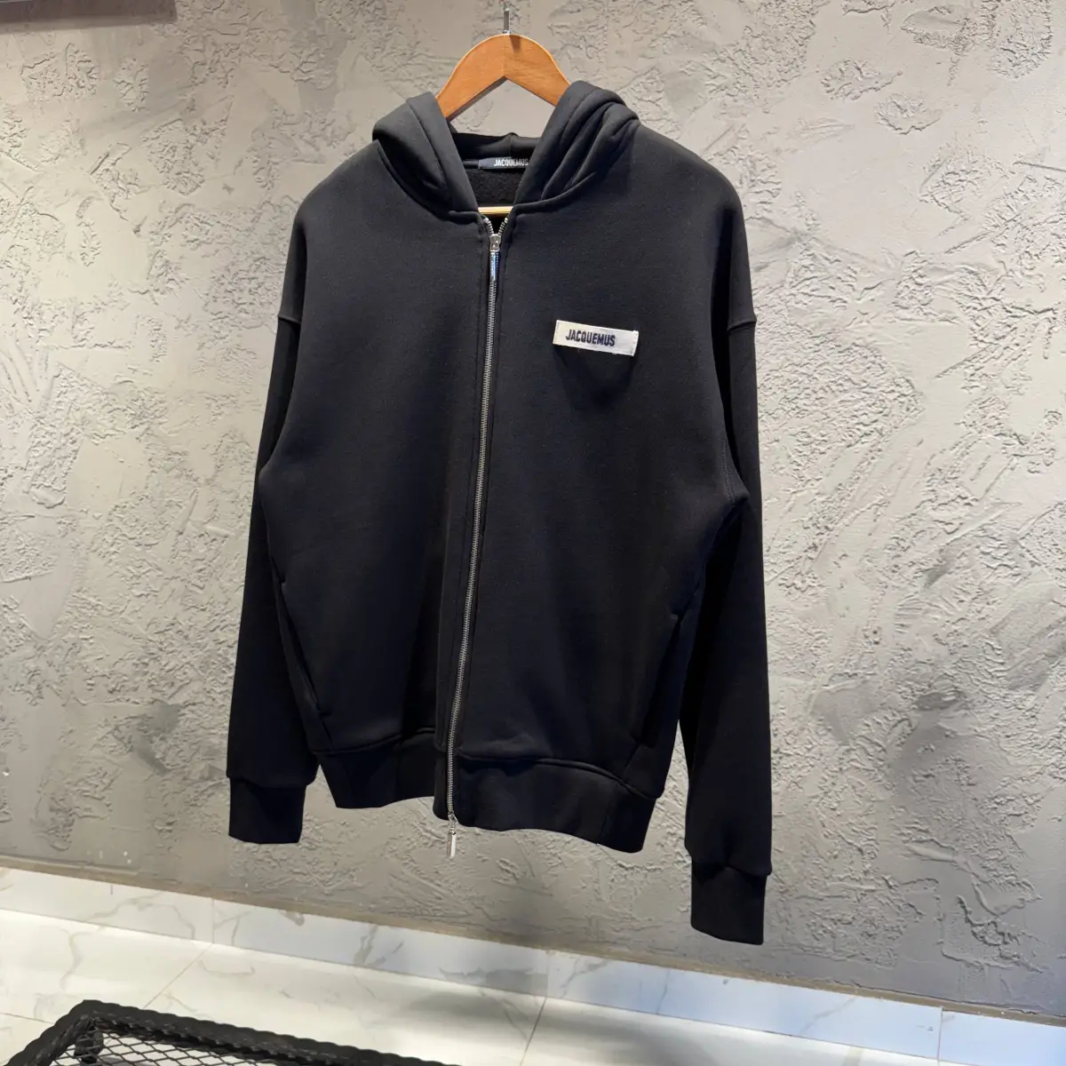 Jacquemus Siyah Logo Detaylı Kapşonlu Sweatshirt