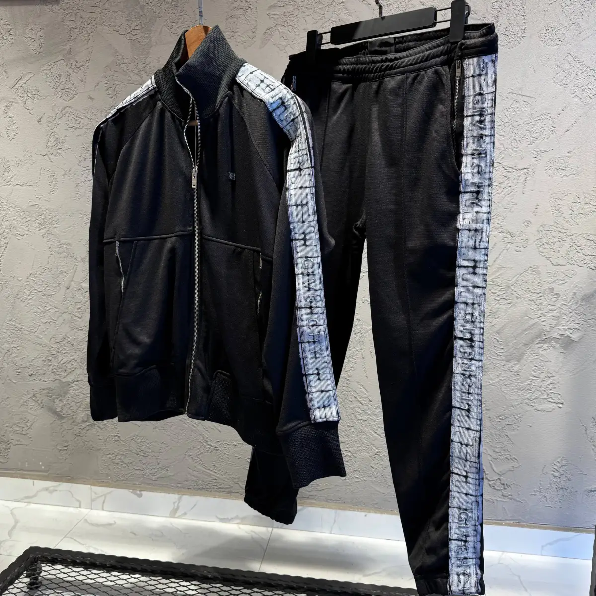 Givenchy Siyah Eşofman Takımı