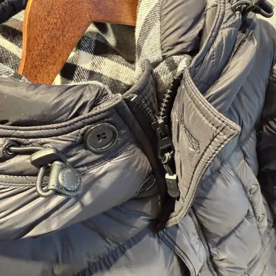Burberry Siyah Logo Detay Şişme Mont